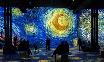 Exposition Van Gogh: Immersion numérique dans les tableaux du Maître à l’Atelier des Lumières (Paris).
